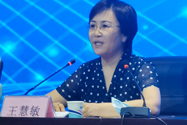 市委副書(shū)記、市委教育工作領(lǐng)導(dǎo)小組組長(zhǎng)王慧敏